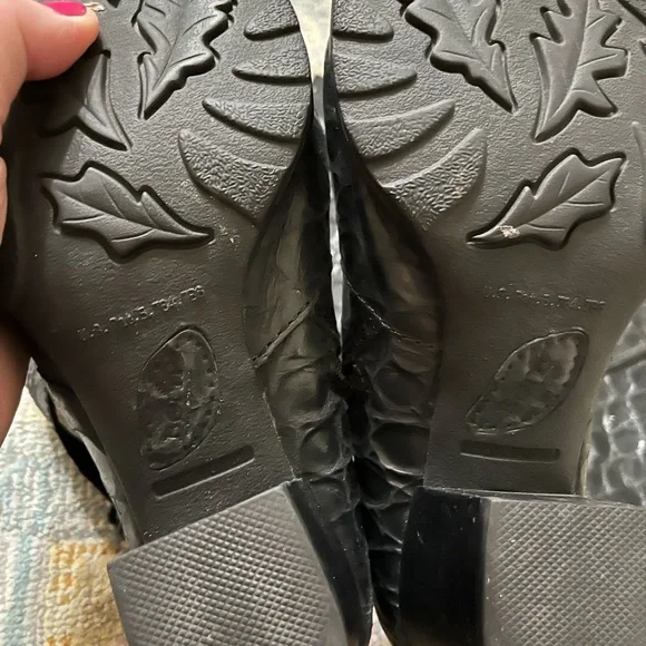 Born unique textured leather black boots - Picture 3 of 7